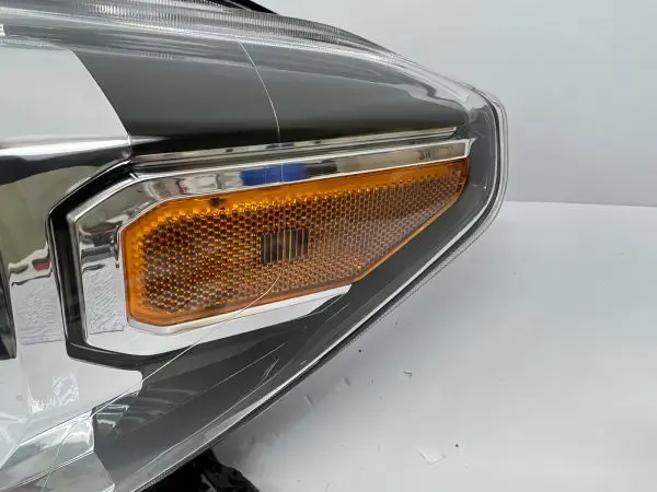 2016 2017 2018 2019 2020 2021 2022 toyota tacoma halogen  left oem headlight - Image 6