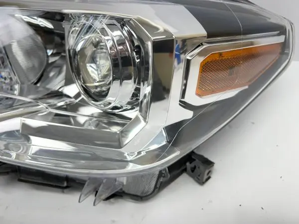 2016 2017 2018 2019 2020 2021 2022 toyota tacoma halogen  left oem headlight - Image 7