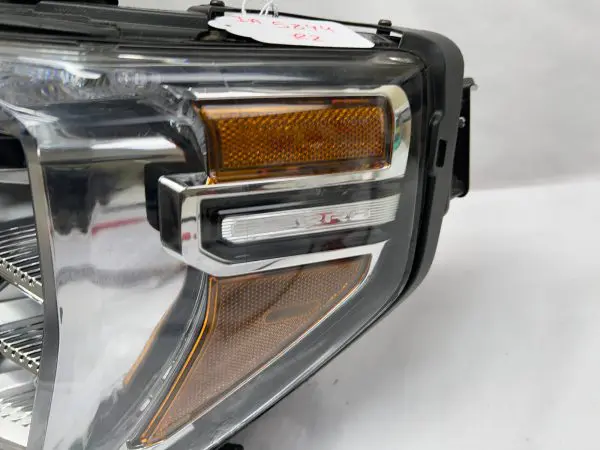 2019 2020 2021 gmc sierra 1500 led front left oem headlight 85535169 broken tabs - Image 3
