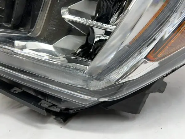 2019 2020 2021 gmc sierra 1500 led front left oem headlight 85535169 broken tabs - Image 7