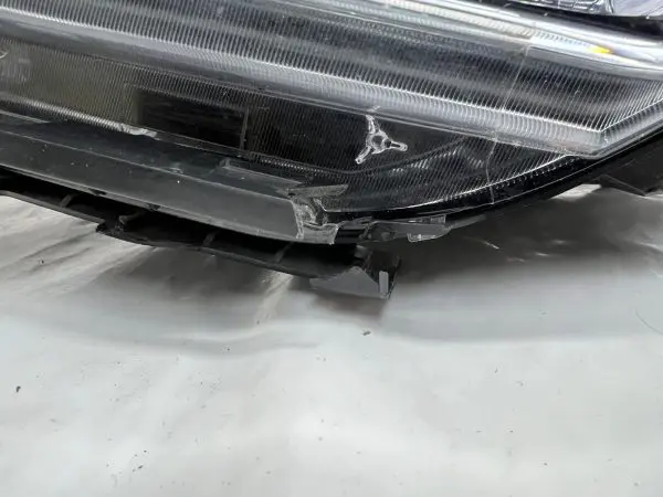 2019 2020 2021 gmc sierra 1500 led front left oem headlight 85535169 broken tabs - Image 8