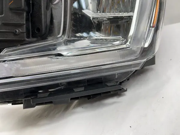 2019 2020 2021 gmc sierra 1500 led front left oem headlight 85535169 broken tabs - Image 11
