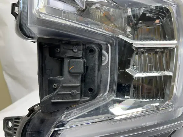 2019 2020 2021 gmc sierra 1500 led front left oem headlight 85535169 broken tabs - Image 13