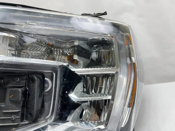2019 2020 2021 gmc sierra 1500 led front left oem headlight 85535169 broken tabs - Image 14