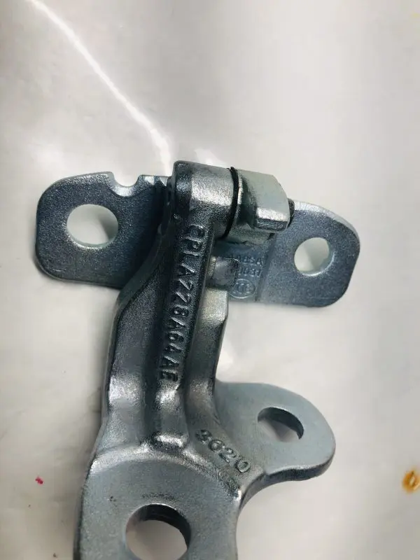 T4N2595 2016-2020 JAGUAR F-PACE, I-PACE, XF, XE FRONT LOWER RIGHT OEM DOOR HINGE - Image 3