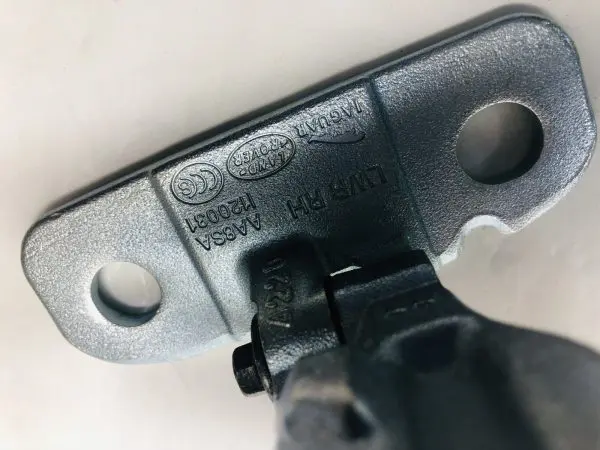T4N2595 2016-2020 JAGUAR F-PACE, I-PACE, XF, XE FRONT LOWER RIGHT OEM DOOR HINGE - Image 9