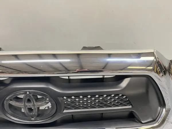 2012 2013 2014 2015 TOYOTA TACOMA FRONT OEM GRILLE CHROME 53100-04470 - Image 5