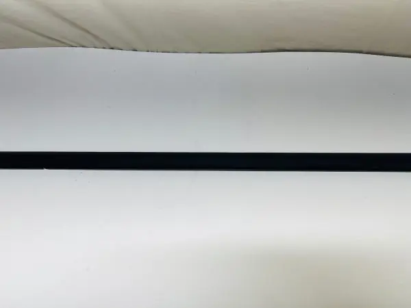 2016 2017 2018 2019 CHEVY VOLT FRONT RIGHT WINDOW BELT MOLDING OEM 23114914 - Image 2