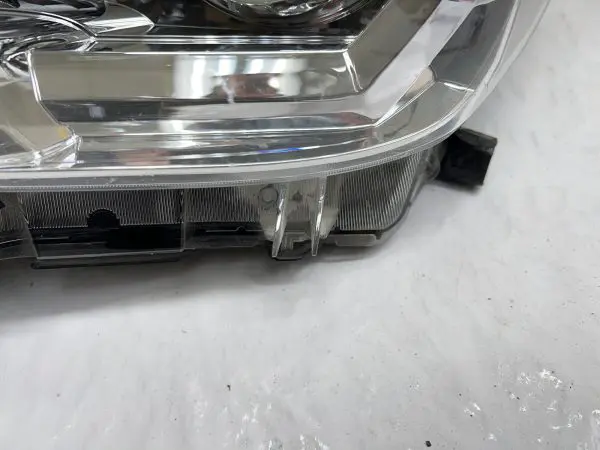 2016 2017 2018 2019 2020 2021 2022 TOYOTA TACOMA HALOGEN LEFT OEM HEADLIGHT - Image 11