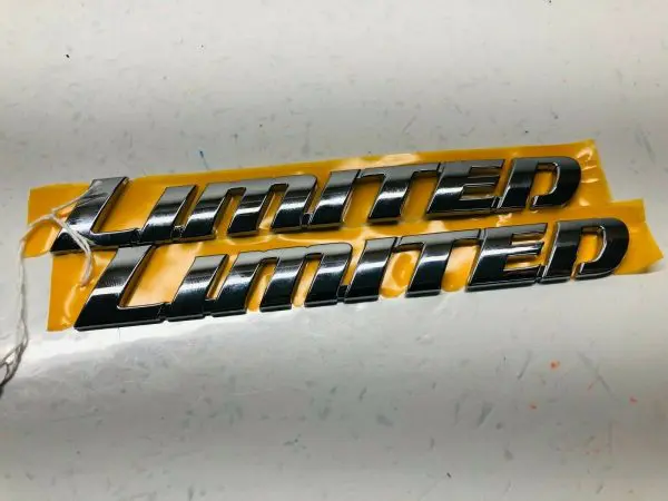TOYOTA NAMEPLATE 2 PIECES TAILGATE STICKERS EMBLEM - Image 2