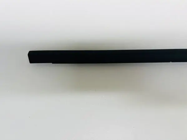 2016 2017 2018 2019 CHEVY VOLT FRONT RIGHT WINDOW BELT MOLDING OEM 23114914 - Image 4
