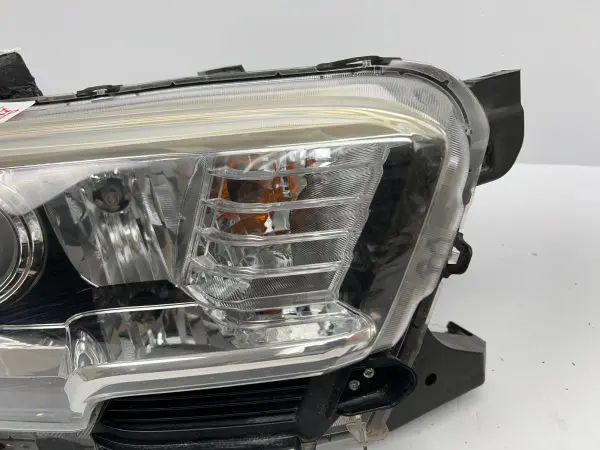 2016 2017 2018 2019 2020 2021 2022 toyota tacoma halogen  right oem headlight - Image 3