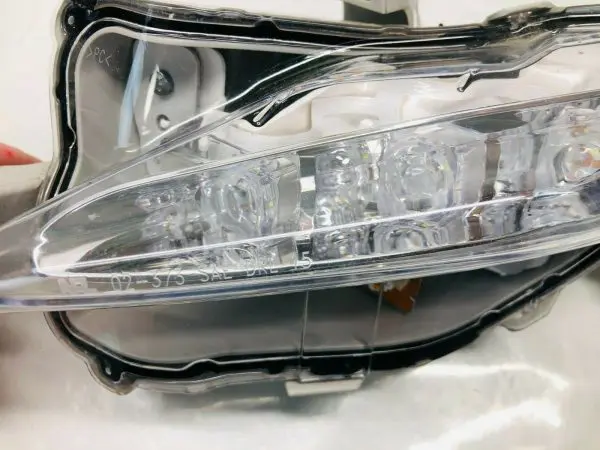 2017 2018 2019 TOYOTA COROLLA LED FRONT LEFT OEM RUNNING LIGHT FOG LIGHT - Image 8