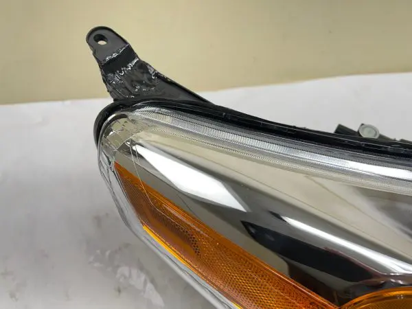 NICE 2008 2009 2010 2011 2012 TOYOTA SCION XD HALOGEN FRONT RIGHT OEM HEADLIGHT - Image 6