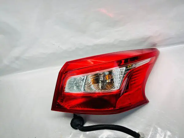 2016 2017 2018 2019 NISSAN SENTRA HALOGEN LED REAR RIGHT  OEM TAIL LIGHT - Image 2