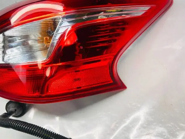 2016 2017 2018 2019 NISSAN SENTRA HALOGEN LED REAR RIGHT  OEM TAIL LIGHT - Image 3
