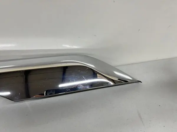 84431662 2017 2018 2019 GMC ACADIA REAR OEM TAILGATE CHROME TRIM MOLDING - Image 2