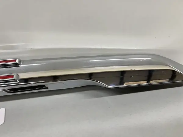 84431662 2017 2018 2019 GMC ACADIA REAR OEM TAILGATE CHROME TRIM MOLDING - Image 4