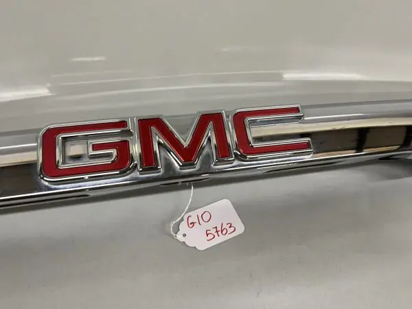 84431662 2017 2018 2019 GMC ACADIA REAR OEM TAILGATE CHROME TRIM MOLDING - Image 8