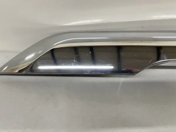 84431662 2017 2018 2019 GMC ACADIA REAR OEM TAILGATE CHROME TRIM MOLDING - Image 12