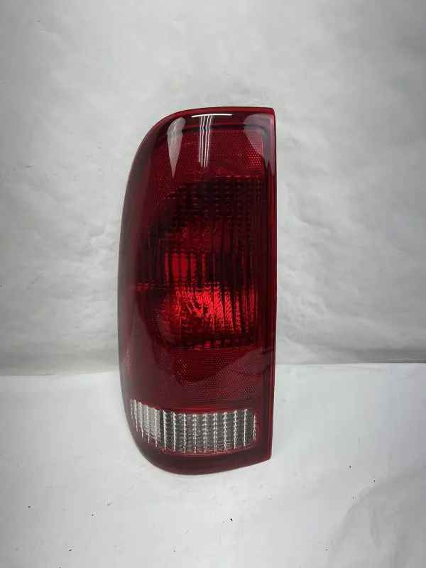 1997-2005 2006 2007 FORD F150 F250 F350 F450 F550 HALOGEN REAR LEFT TAIL LIGHT