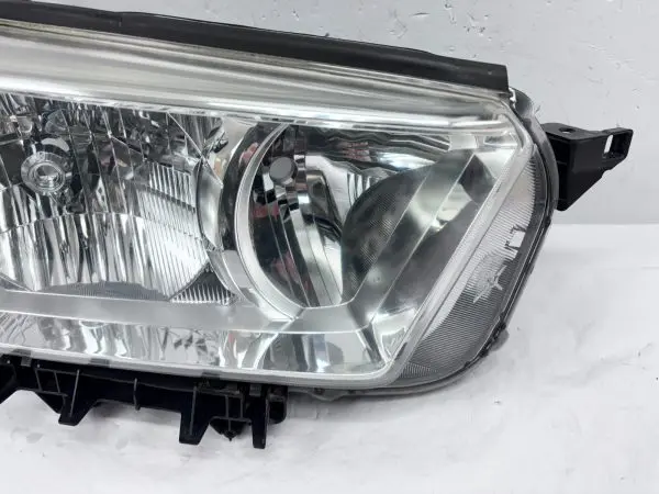 ALL TABS 2010 2011 2012 2013 TOYOTA 4RUNNER HALOGEN FRONT RIGHT OEM HEADLIGHT - Image 6