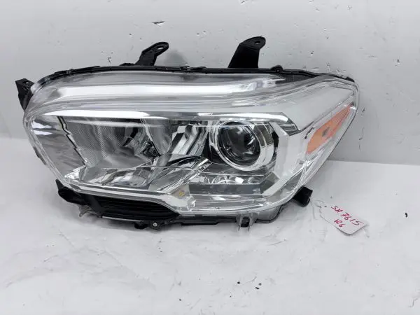 2016 2017 2018 2019 2020 2021 2022 toyota tacoma halogen left oem headlight - Image 3
