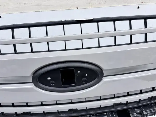 OEM 2018 2019 2020 FORD F150 FRONT GRILLE jl3z8200fcptm NEW NOT PAINTED - Image 8