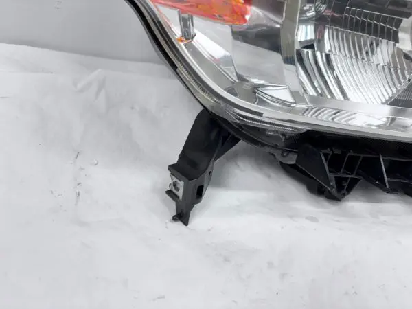 ALL TABS 2010 2011 2012 2013 TOYOTA 4RUNNER HALOGEN FRONT RIGHT OEM HEADLIGHT - Image 9