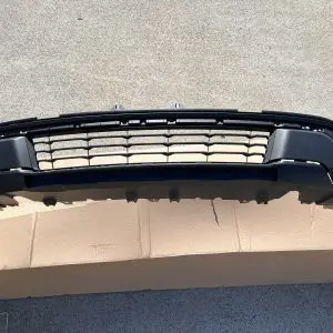 2018 2019 FORD EXPLORER  FRONT LOWER BUMPER COVER VALANCE OEM GENUINE