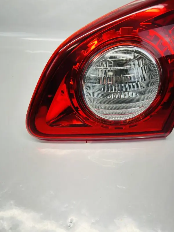 2008 2009 2010 2011 2012 2013 NISSAN ROGUE REAR RIGHT OEM INNER TAIL LIGHT - Image 2