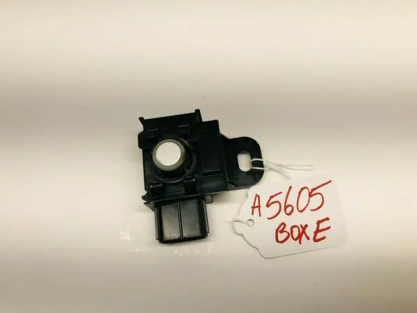 8934133110A1 2007-2011 LEXUS ES350 2010-2012 HS 250h PARKING AID SENSOR GENUINE