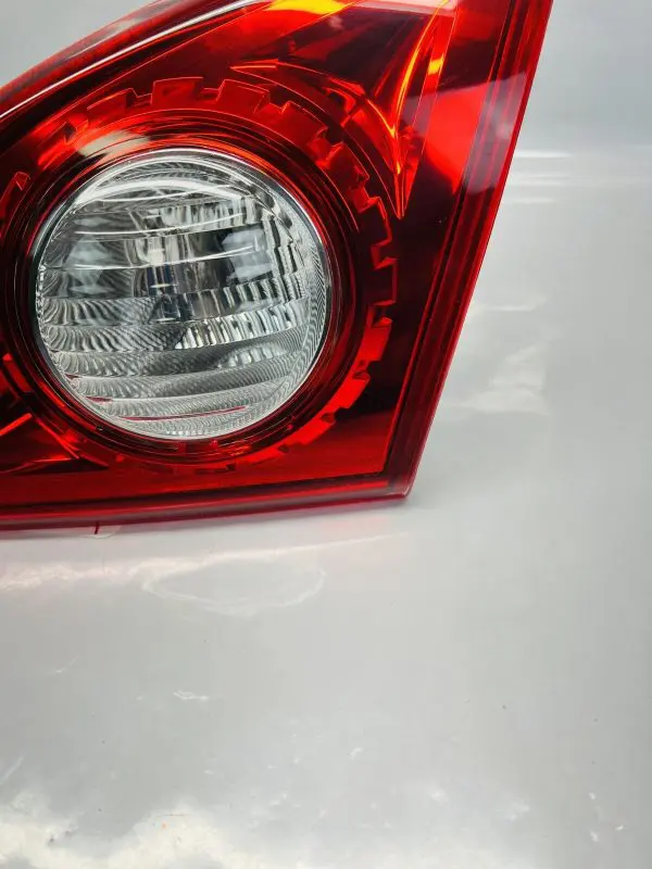 2008 2009 2010 2011 2012 2013 NISSAN ROGUE REAR RIGHT OEM INNER TAIL LIGHT - Image 4