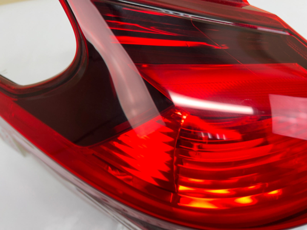 2018 2019 2020 NISSAN KICKS HALOGEN REAR  LEFT OEM TAIL LIGHT - Image 8