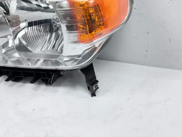 ALL TABS 2010 2011 2012 2013 TOYOTA 4RUNNER HALOGEN FRONT LEFT OEM HEADLIGHT - Image 3