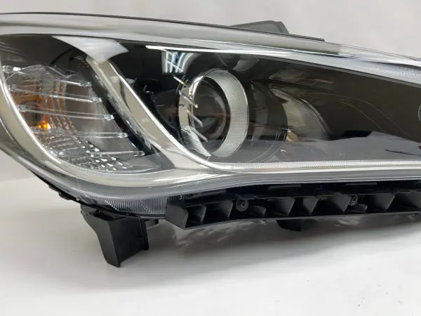 2015 2016 2017 HYUNDAI SONATA HALOGEN FRONT RIGHT OEM HEADLIGHT 92102C2000 - Image 4