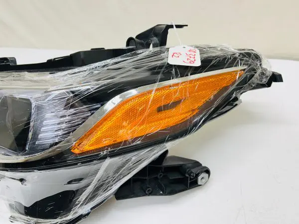 NICE  2018 2019 2020 2021 2022 2023 TOYOTA CAMRY LED FRONT LEFT HEADLIGHT - Image 4