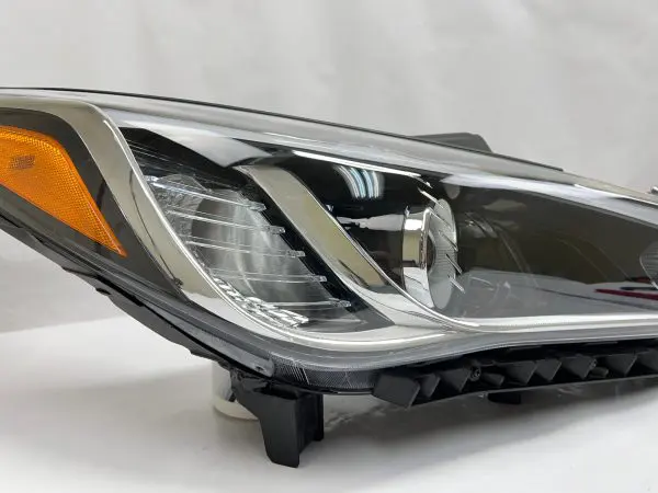 2015 2016 2017 HYUNDAI SONATA HALOGEN FRONT RIGHT OEM HEADLIGHT 92102C2000 - Image 7