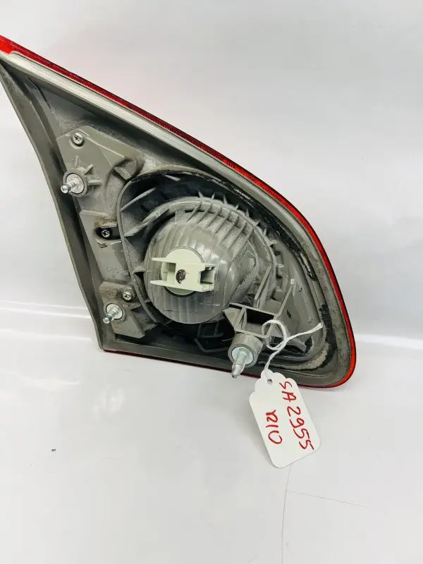 2008 2009 2010 2011 2012 2013 NISSAN ROGUE REAR RIGHT OEM INNER TAIL LIGHT - Image 10