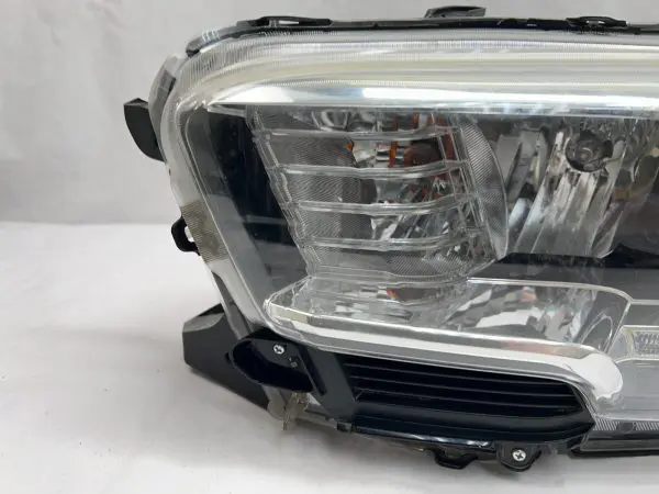 2016 2017 2018 2019 2020 2021 2022 toyota tacoma haloge led left oem headligh - Image 2