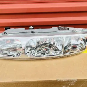 1997-2000 2001 2002 2003 2004 2005 Buick Centrury Regal front left oem headlight
