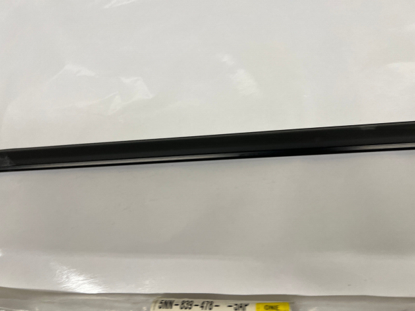 5nn8394785ap 2018-2020 2021 2022 2023 vw tiguan rear right door belt molding oem - Image 4