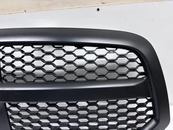 2013 2014 2015 2016 2017 2018 DODGE RAM 1500 FRONT OEM GRILLE GENUINE 68197703AA - Image 4