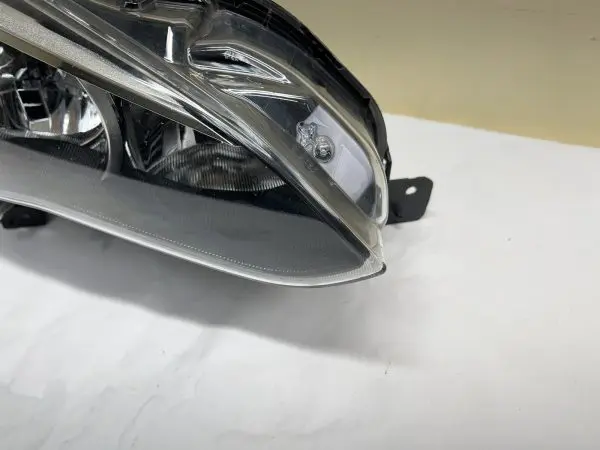 2017 2018 2019 2020 2021 2022 2023 SUBARU IMPREZA HALOGEN RIGHT OEM HEADLIGHT - Image 4