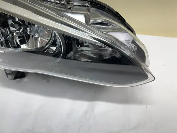 2017 2018 2019 2020 2021 2022 2023 SUBARU IMPREZA HALOGEN RIGHT OEM HEADLIGHT - Image 5