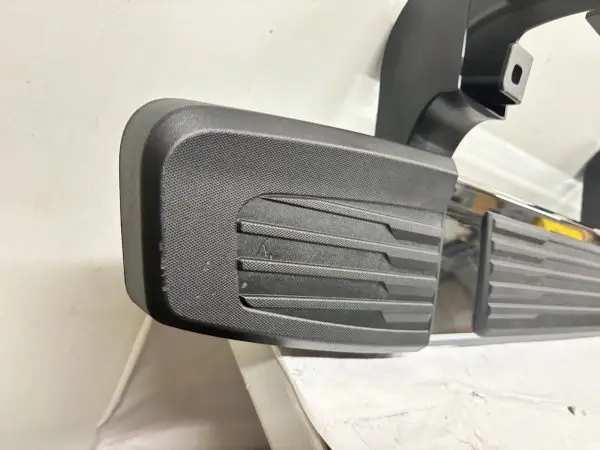 2019 2020 2021 2022 2023 2024 CHEVY SILVERADO 1500 LF OEM RUNNING BOARD 84011396 - Image 10