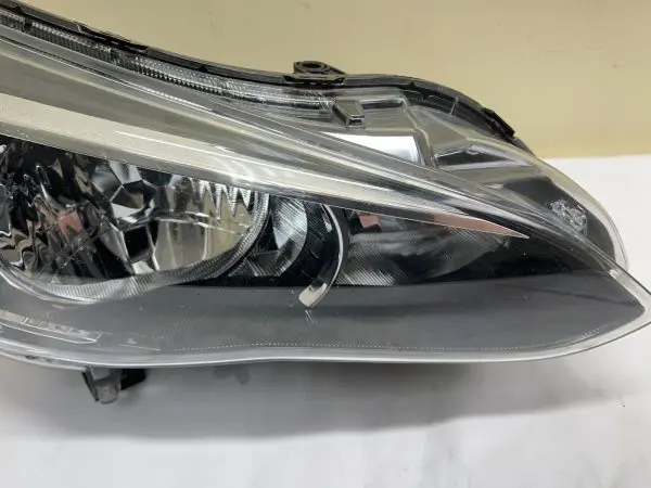 2017 2018 2019 2020 2021 2022 2023 SUBARU IMPREZA HALOGEN RIGHT OEM HEADLIGHT - Image 6