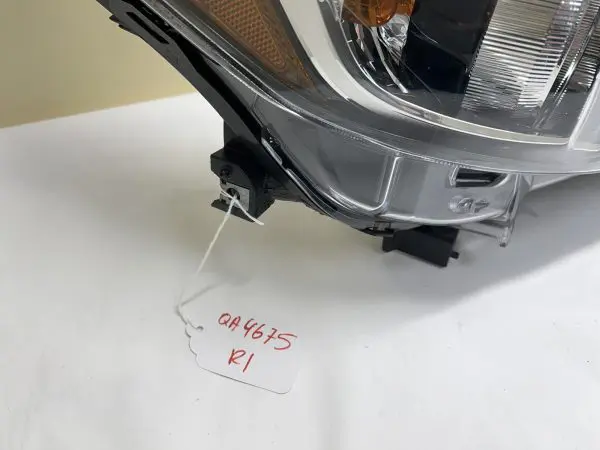 2017 2018 2019 2020 2021 2022 2023 SUBARU IMPREZA HALOGEN RIGHT OEM HEADLIGHT - Image 9