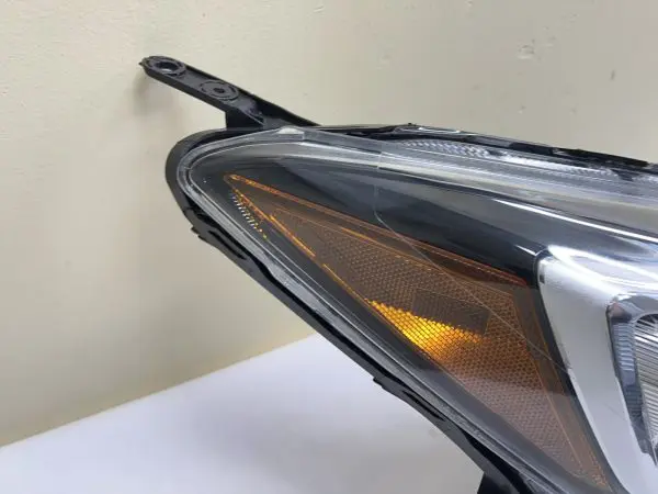 2017 2018 2019 2020 2021 2022 2023 SUBARU IMPREZA HALOGEN RIGHT OEM HEADLIGHT - Image 10