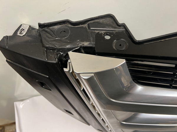 2015 2015 2017 2018 2019 2020 cadillac escalade chrome front oem grille w camera - Image 11